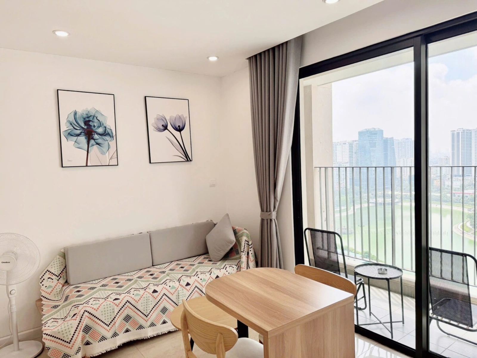 C2 D'Capitale Lake View 32 Cozy Stu Trần Duy Hưng