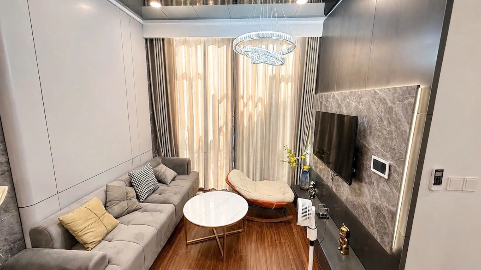 Căn hộ 3 BR 2WC ngủ riêng biệt toà căn hộ cao cấp