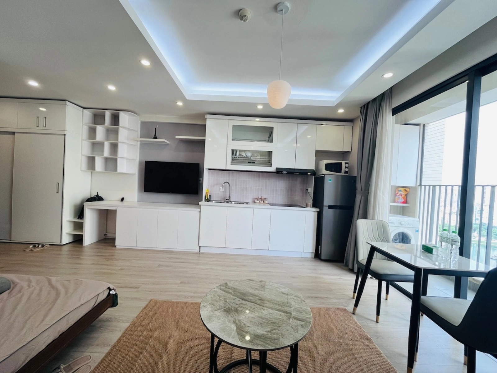 Căn hộ Studio D'Capitale – Tầng cao – Megamall – Giường 1,8x2m