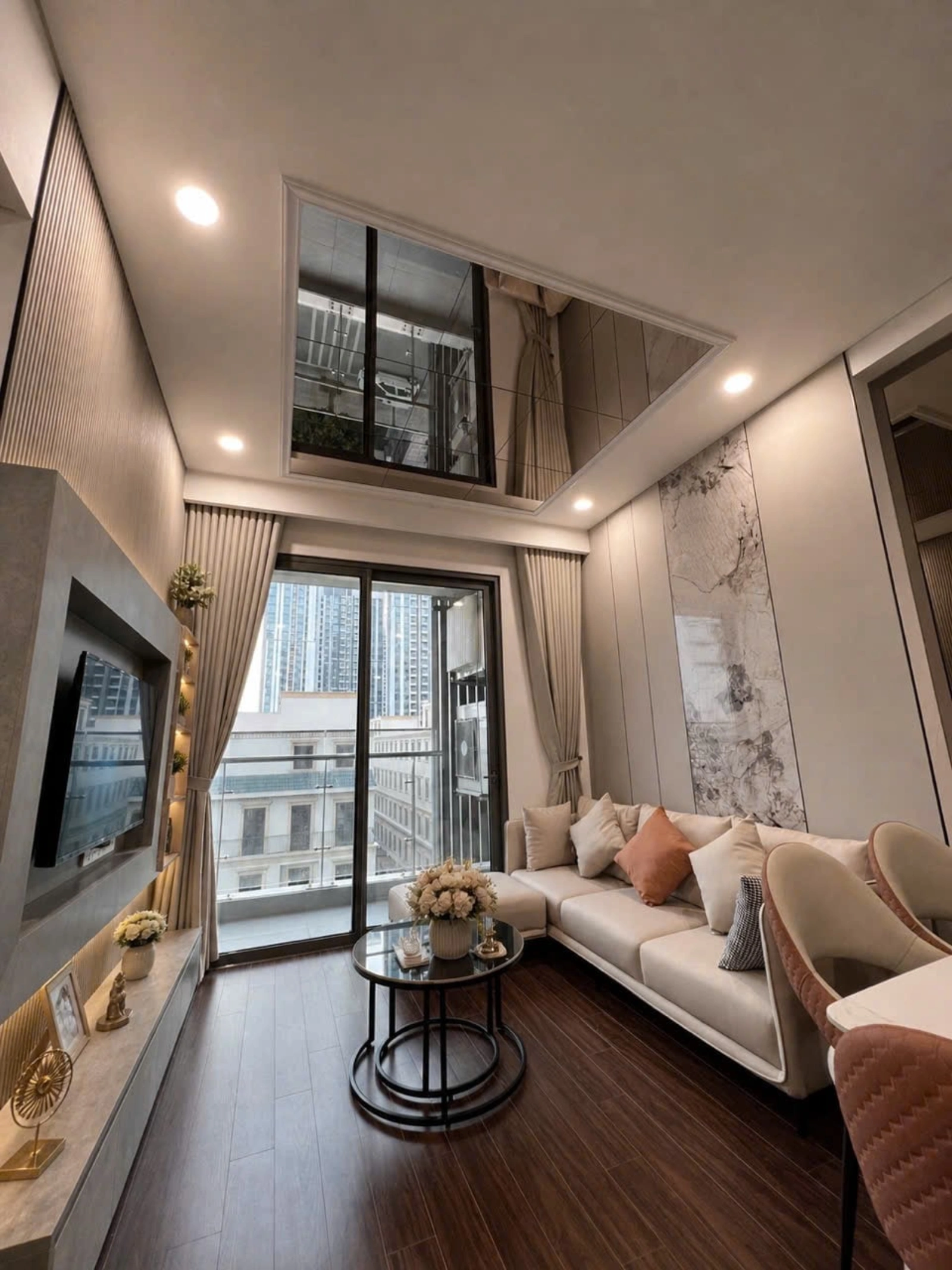 * Homestay Cao Cấp View Thành Phố
