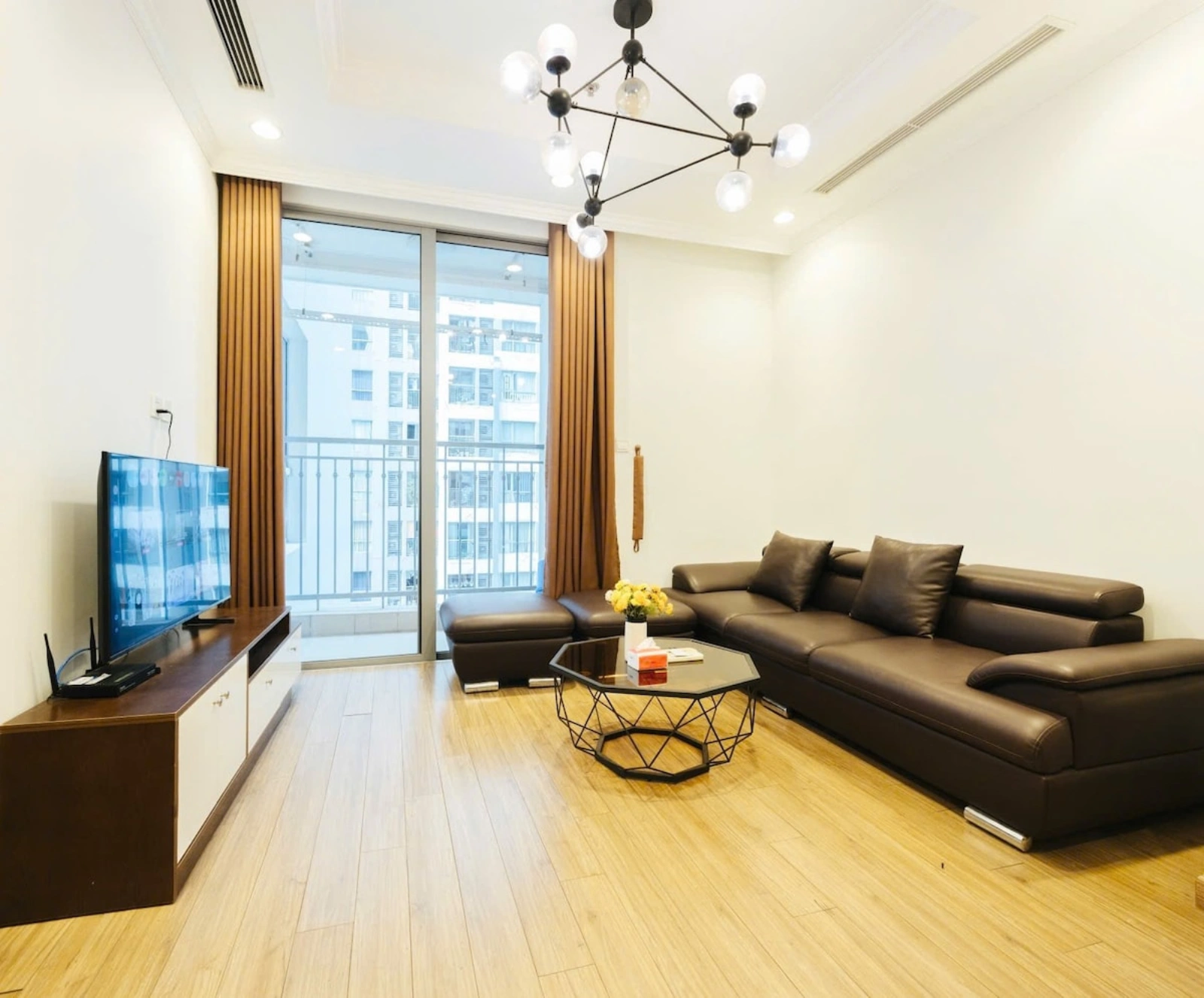 Luxury 2BR Apartment/Times City/Park Hill