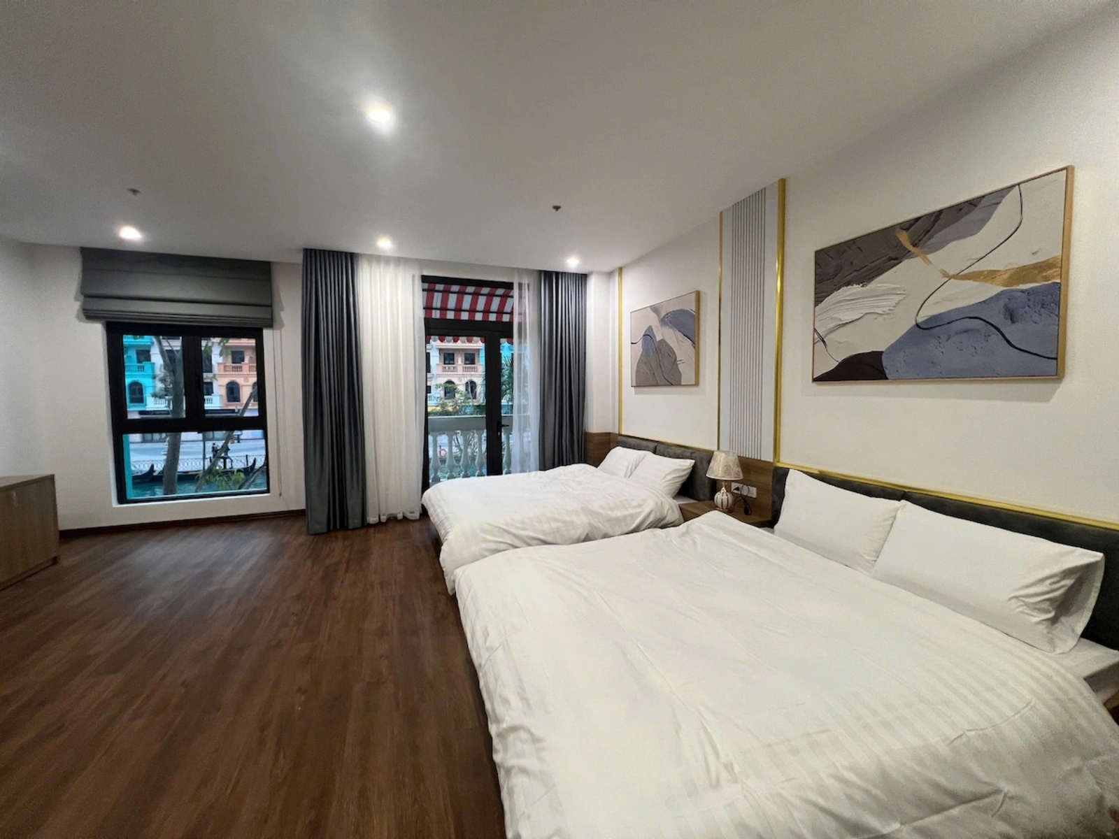 Phòng Twin 2 giường (bến thuyền Venice Vin3)
